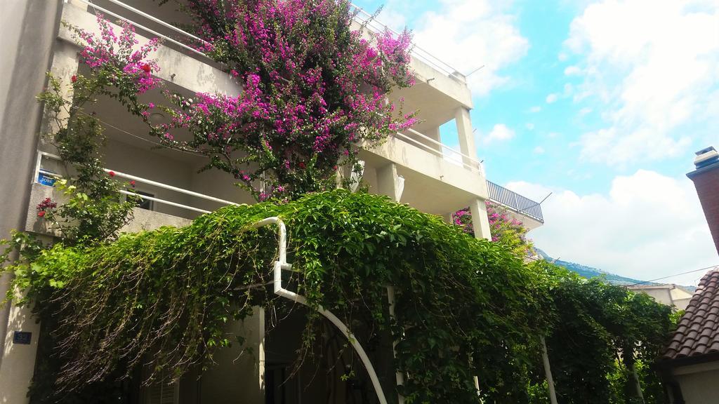 Apartments Angela Makarska Esterno foto